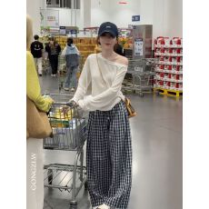 批发夏天绝美小<b class='q'>套装</b>设计感时尚斜肩薄款T恤直筒显瘦<b class='q'>格子</b>休闲裤两件套