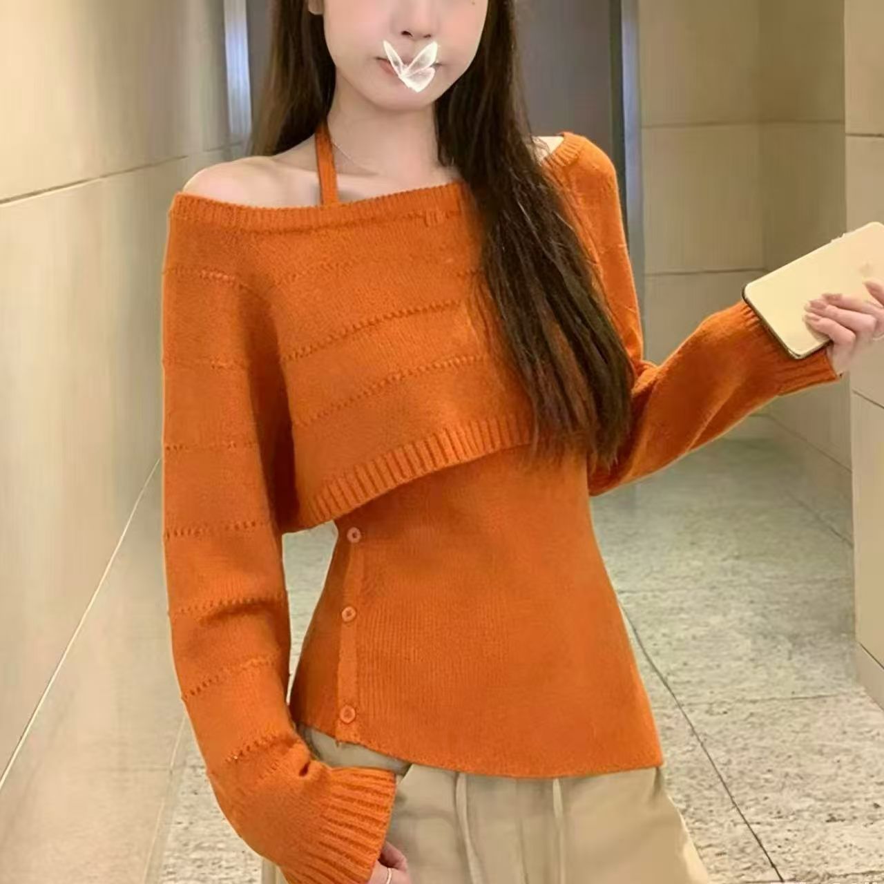 BY36764# 两件套挂脖纯色针织镂空毛针织衫时尚秋冬打底衫洋气外穿漏肩上衣  服裝批發女裝批發服飾貨源