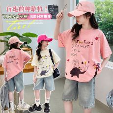 批发牛仔裤两件套<b class='q'>女</b><b class='q'>童</b>夏装韩版套装女孩卡通T短袖短裤t恤时髦两件套潮
