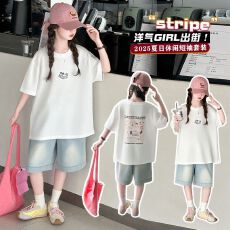 批发牛仔裤两件套<b class='q'>女</b><b class='q'>童</b>夏装韩版套装女孩时尚T短袖短裤t恤时髦两件套潮