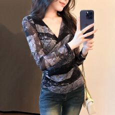 批发官拍大码女装春夏设计感V领双层网纱长袖<b class='q'>T</b><b class='q'>恤</b>洋气撞色修身防晒上衣