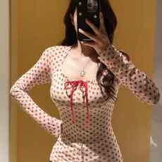 批发纯欲甜辣风爱心波点方领<b class='q'>长袖</b>t恤女秋冬设计感性感内搭打底衫上衣