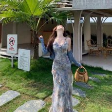 批发度假气质绝美连衣裙女装夏季新款开衫蓝色长裙两件套装