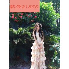 批发法式度假裙子纯欲性感露背挂脖<b class='q'>雪纺</b>印花蛋糕<b class='q'>长裙</b>气质生日连衣裙女