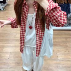 批发红色格子长袖<b class='q'>衬衫</b>上衣女春秋美式复古慵懒风宽松薄款防晒<b class='q'>衬衣</b>外套