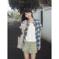 批发[] 韩版港风蓝色格子短袖衬衫女<b class='q'>夏</b>季美式高级感情侣宽松半袖