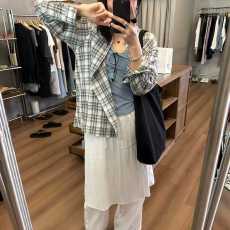 批发法式高级感灰色格纹长袖<b class='q'>衬衫女</b><b class='q'>韩版</b>宽松百搭长袖轻薄款防晒上衣