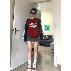 批发2026魔方春秋复古三条杠运动<b class='q'>长袖</b><b class='q'>T</b><b class='q'>恤</b>女<b class='q'>男</b>街头宽松休闲圆领上衣潮