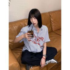 批发美式短袖衬衫女夏季新款兔子印花条纹衬衣外套设计感小众情侣上衣