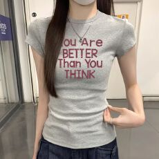 批发灰色圆领正肩纯棉短袖<b class='q'>T</b><b class='q'>恤</b>女夏季新款简约<b class='q'>字母</b>设计休闲百搭上衣女