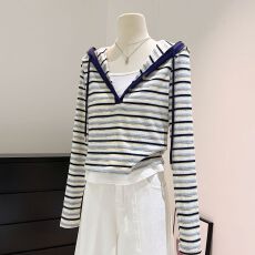 批发<b class='q'>条纹</b>连帽t恤女装2026新款春季撞色气质短款内搭假两件上衣<b class='q'>打底衫</b>