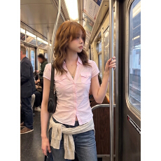 批发韩系甜酷掐腰粉色口袋翻领短袖<b class='q'>衬衫</b>上衣女夏款<b class='q'>修身</b>显瘦<b class='q'>衬衣</b>