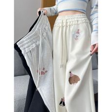 批发高腰花边卡通刺绣<b class='q'>运动</b><b class='q'>休闲</b>裤夏季新款甜美减龄直筒显高显瘦阔腿裤