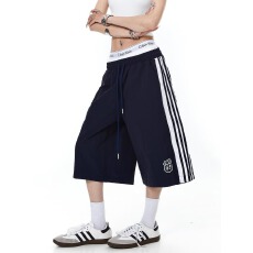 批发潮流百搭黑色休闲运动短裤男生<b class='q'>帅气</b>足球训练透气宽松五分踢球健身