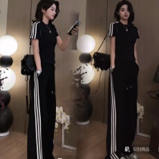 批发春夏季条纹卫裤美式<b class='q'>运动</b>长直筒显瘦休闲裤+ 显瘦短袖女T恤