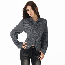 批发美式<b class='q'>条纹</b>黑色收腰褶皱<b class='q'>衬衫</b>女2026秋冬新款修身长袖<b class='q'>衬衣</b>外套上衣