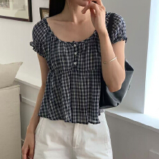 批发韩国2026夏季新款女装乖巧风<b class='q'>格子</b>大圆领泡泡袖衬<b class='q'>衫</b>女
