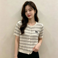 批发条纹针织衫女短袖薄款<b class='q'>开衫</b>显瘦百搭上衣均码巨好看<b class='q'>女装</b>