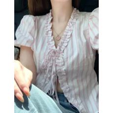 批发2026夏季韩系chic粉色<b class='q'>条纹</b>V领<b class='q'>衬衫</b>女法式泡泡短袖木耳边甜美上衣