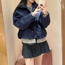 批发2025<b class='q'>冬</b>季新款复古藏蓝色翻领假两件拼接格纹羽绒服外套女