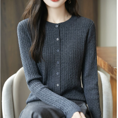 批发精纺羊毛麻花<b class='q'>针织</b>衫上衣外套女<b class='q'>开衫</b>2025新款长袖圆领打底上衣毛衫