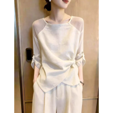 批发2026年早秋新款超火减龄绝美女装上衣今年漂亮独特超好看单穿<b class='q'>小衫</b>