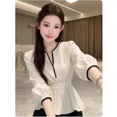 批发韩系氛围感绝美白色v领长袖收腰<b class='q'>衬衫</b>女春季新款简约百搭独特<b class='q'>衬衣</b>