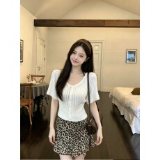 批发绝美独特温柔风漂亮超好看短袖别致T恤上衣短款修身显瘦针织衫女