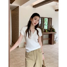 批发白色翻领短袖<b class='q'>针织衫</b>女夏季2026新款高级感修身显瘦正肩t恤上衣