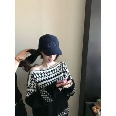 批发冬日费尔岛软糯厚实毛衣女复古一字领老钱撞色提花套头针织<b class='q'>衫</b>上衣