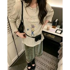 批发小众设计感复古童趣手绘咖啡杯卡通印花圆领长袖<b class='q'>T</b><b class='q'>恤</b>女 早秋新款