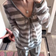 批发灰色条纹防晒针织<b class='q'>衫</b>女春夏新款宽松显瘦<b class='q'>镂空</b>系带薄款罩<b class='q'>衫</b>上衣潮