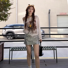 批发甜美星星露肩长袖<b class='q'>T</b><b class='q'>恤</b>女春季新款宽松常规美式高街复古上衣潮小众