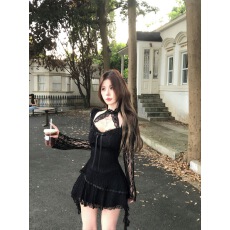 批发甜辣挂脖蕾丝连衣裙女<b class='q'>秋</b>季蝴蝶结设计裙子