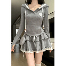 批发ins风一整套穿搭<b class='q'>春秋</b>季修身连帽上衣蓬蓬短裙小个子绝美两件套裙