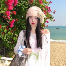 批发日系印花斜肩长袖夏季新款设计宽松白色休闲慵懒防晒罩衫薄款上衣