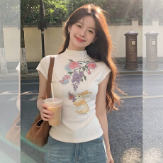 批发甜美兔子<b class='q'>印花</b>T恤女夏款套头无袖半高领坎肩T恤修身显瘦气质上衣