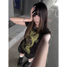 批发美式y2k亚文化正肩t恤<b class='q'>女</b>夏季新款朋克风视觉系短袖<b class='q'>修身</b>假两件上衣