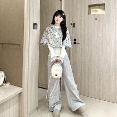 批发甜宠灰喵秋季少女感少女感可爱连帽斗篷外套