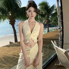 批发<b class='q'>泰国</b>出游穿搭套装v领挂脖性感纯欲风带胸垫露背沙滩裙度假风泳衣