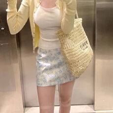 批发夏季2026薄款清新<b class='q'>新款</b>蓝色碎花<b class='q'>半身裙</b>气质高腰显瘦小个子短裙