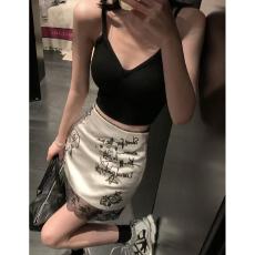 批发【涂鸦少女】半身裙女夏季a字裙显瘦小个子垂感缎面<b class='q'>短裙</b>