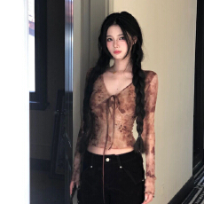 批发小香风气质网纱拼接V领长袖<b class='q'>T</b><b class='q'>恤</b>女秋季新款修身显瘦内搭系带上衣潮