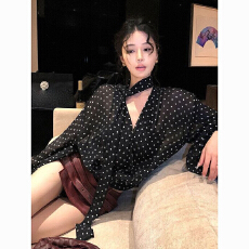批发法式气质黑色v领波点长袖衬衫女春季轻奢洋气高级感开衫<b class='q'>雪纺上衣</b>