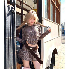 批发美式复古条纹开衫连帽卫衣女辣妹时髦<b class='q'>气质</b>显瘦设计感半身裙套装