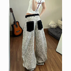 批发美式高街豹纹贴布口袋牛仔裤<b class='q'>男</b>女春季宽松阔腿豹纹<b class='q'>裤子</b>弯刀休闲裤