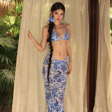 WHIMSY·蓝色青花瓷度假风印花性感比基尼网纱三件套海边温泉泳衣