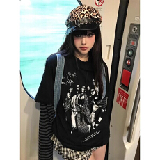 批发亚文化美式条纹t恤女秋<b class='q'>冬</b>新款创意印花黑色长袖打底衫假两件上衣