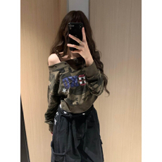 批发美式迷彩甜辣风斜肩印花长袖卫衣女秋冬<b class='q'>修身</b>潮牌正反两穿显瘦上衣