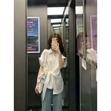 批发实价 原版做工 不规则绑带<b class='q'>白色</b>夏季短袖<b class='q'>衬衫</b>设计收腰显瘦<b class='q'>衬衣</b>上衣